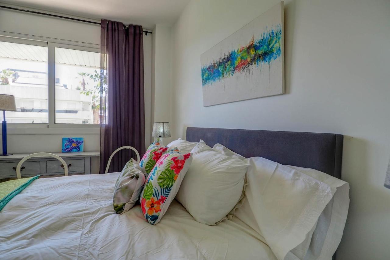 Mediterraneo Seaview Apartment By Hello Homes Sitges Exterior photo